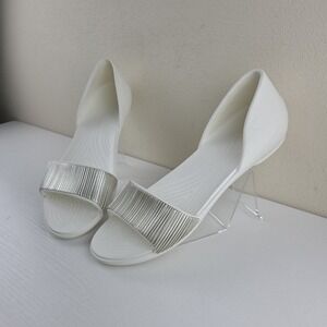Crocs Lina Sandal  White D'Orsay Embellished Flat Open Toe Shoe Wmns Sz 11 NWOB